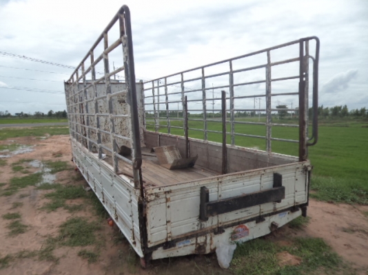 ขายกะบะรถ6ล้อ ช่วงยาว 6 เมตร กวาง 2..35ซ คัซซี83ซ