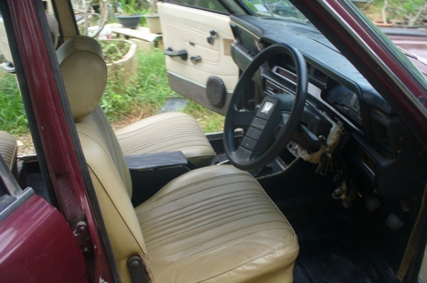 ขาย ดัสสัน บลูเบิร์ด SSS คลาสสิก ขาย ดัสสัน บลูเบิร์ด SSS คลาสสิก