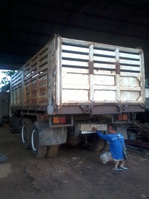 ขายรถบรรทุก10ล้อดั้ม2เพลา HINO FM187LAวางเครื่องHO7D-A turbo220แรง เครื่องดีแน่น คัสชีส์สวย รถสวยมากเลยครับ เดิมๆๆทุกอย่าง ดั้มโคราช