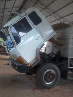 ขายรถบรรทุก10ล้อดั้ม2เพลา HINO FM187LAวางเครื่องHO7D-A turbo220แรง เครื่องดีแน่น คัสชีส์สวย รถสวยมากเลยครับ เดิมๆๆทุกอย่าง ดั้มโคราช