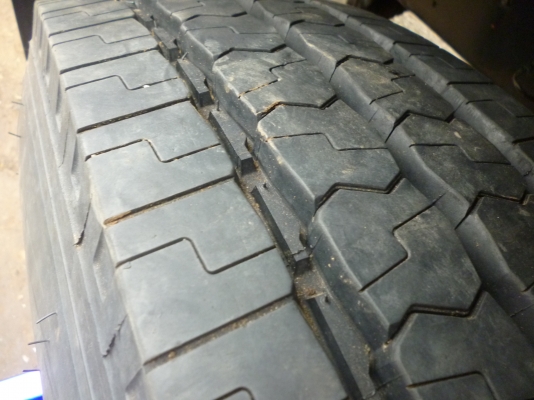 ขายสิบล้อเพลาเดียว JO8C คอกสูง ลดเหลือ 12 หมื่นถ้วน