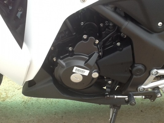 HONDA CBR 250 I ABS หัวฉีด สีขาว 2013  รุ่นล่าสุดสภาพป้ายแดง วิ่งไป 4xx กโลเมตร