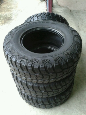 ขายยางMud KUMHO KL71 265/75R16ปี10
