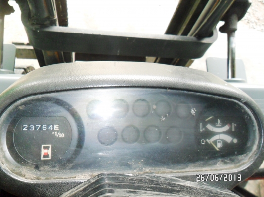 ขายด่วนโฟร์คลิฟท์2ตันดีเชลโตโยต้ารุ่น6FD20 ราคา 180000 บาท