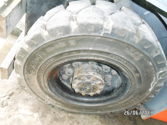 ขายด่วนโฟร์คลิฟท์2ตันดีเชลโตโยต้ารุ่น6FD20 ราคา 180000 บาท