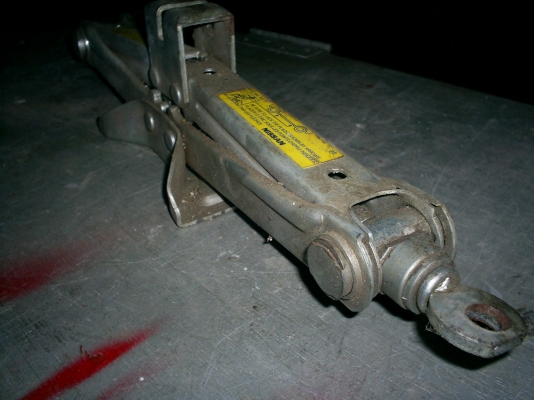 แม่แรง หมุนเกลี่ยว 850 กก.