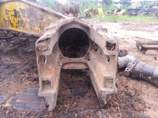 ขายด่วน เฟลมล่าง KOMATSU PC200-5