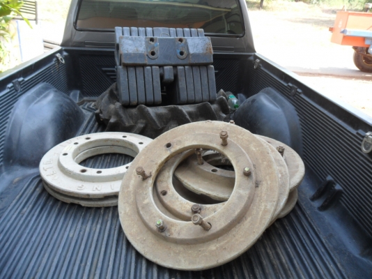 ขาย เวทถ่วงหน้ารถไถ ฟอร์ดทุกรุ่น 10S, NEW HOLLAND 40 TS TM TDทุกรุ่น ราคา20,000-35,000บาท.