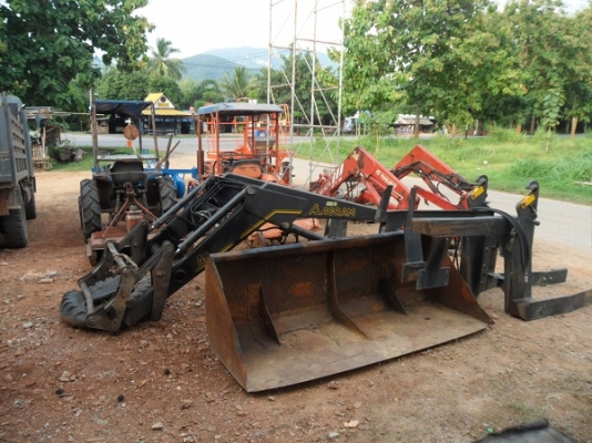 ขายแล้วครับ ชุดตักหน้าฟอร์ด 10/40 ตรงรุ่น ยี่ห้อ AGRAM 46 อุปกรณ์ครบ พร้อมเมื่อไหร่มารับได้ตลอดครับ