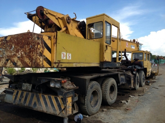 ขายรถเครน 12 ล้อ 45 ตัน Tadano เอกสารเล่มทะเบียน พร้อมโอน เก็บสีอย่างเดียว