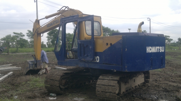 ขาย!!! ด่วน!!! รถแบคโฮ komatsu Pc 120-2 เครื่องเดิม ปั๊มเดิม ขายตามสภาพ พร้อมใช้งาน++