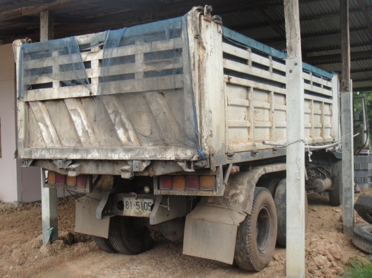 ขายรถ MITSUBISHI FN527M-A26414 เครื่อง 6D16 195 แรงม้า ปี 36 2 สิบล้อ 2 เพลาดั้ม