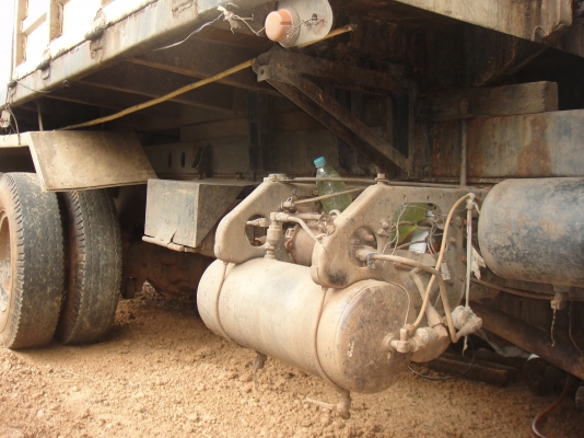 ขายรถ MITSUBISHI FN527M-A26414 เครื่อง 6D16 195 แรงม้า ปี 36 2 สิบล้อ 2 เพลาดั้ม