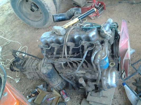 เครื่อง ISUZU 74 แรงม้าพร้อมเกียร์ ไดร์ชารจ ไดร์สตารทอยู่ครบ เกียร์เข้าได้