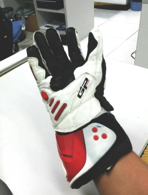 ถุงมือ Alpinestars รุ่น GP PRO