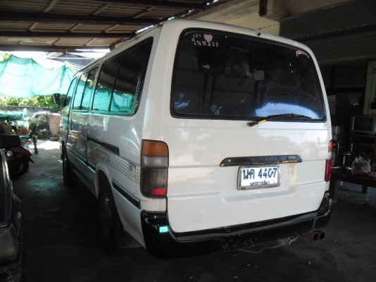 รถตู้ TOYOTA หัวจรวด