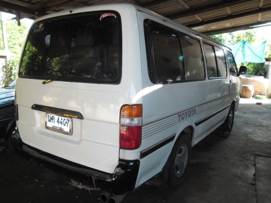 รถตู้ TOYOTA หัวจรวด