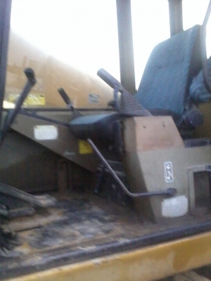 ขาย CAT 200B ใบแทรคใหญ่ รถพร้อมใช้งาน