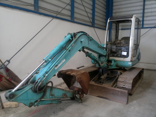 ขายรถขุดเล็ก KOMATSU PC40-7 sn:22490Yr.1193Hr.7854,มีเก๋ง มีไลน์หัวเจาะ สภาพดีครับใช้งานได้เลย  ราคาไม่สูงครับ มานะ 085-9049669