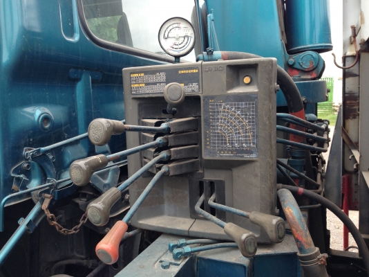 รถบรรทุกติดเครน Hino Mega FD 260 ม้า / เครนUNIC 3 ตัน / 2 เพลา / กระบะยาว 5.50 เมตร