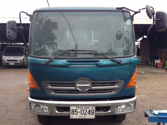 รถบรรทุกติดเครน Hino Mega FD 260 ม้า / เครนUNIC 3 ตัน / 2 เพลา / กระบะยาว 5.50 เมตร