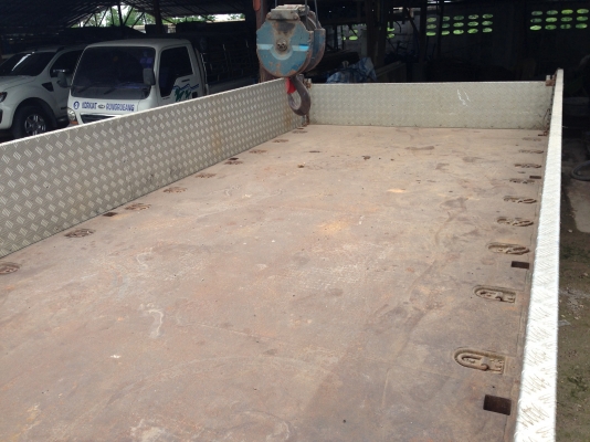 รถบรรทุกติดเครน Hino Mega FD 260 ม้า / เครนUNIC 3 ตัน / 2 เพลา / กระบะยาว 5.50 เมตร