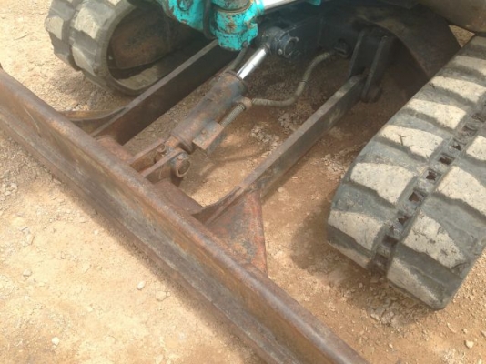 ขายรถแบคโฮ KOBELCO SK40SR มีVDOครับ นำเข้าจากญิ่ปุ่น ติดต่อ 081-2990958