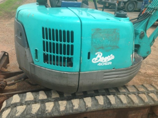 ขายรถแบคโฮ KOBELCO SK40SR มีVDOครับ นำเข้าจากญิ่ปุ่น ติดต่อ 081-2990958