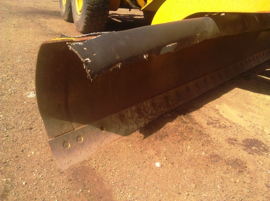 เก่านอกแท้ รถเกรด 140G สภาพพร้อมใช้งาน สนใจติดต่อสอบถามรายละเอียดได้ที่เบอร์ 087-3310254 เจี๊ยบค่ะ