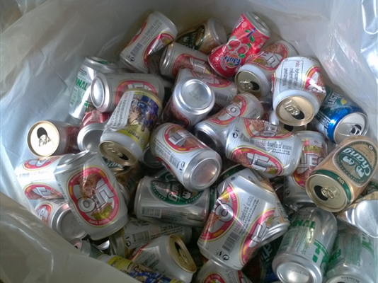 กระป๋องเบียร์กระป๋องน้ำอัดลมรีไซเคิล