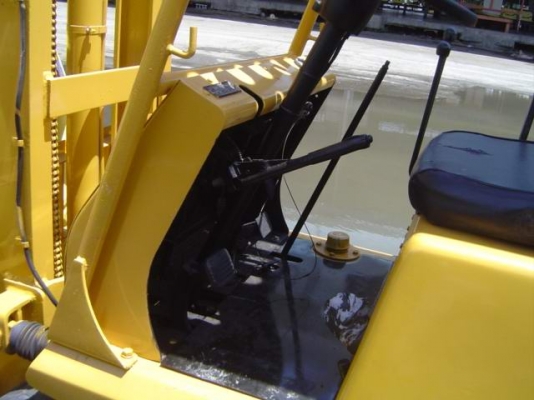 ขายรถโฟร์คลิฟท์นำเข้าจากญี่ปุ่น TOYOTA รุ่นFG9-13577 เครื่องเบนซิน ราคา 80,000 บาท รถนอกแท้