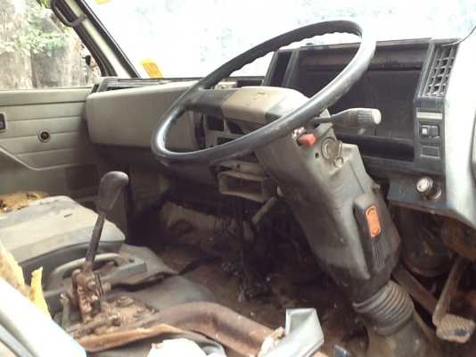 ขายด่วน NPR 57Lเครื่อง 4BE1 แคชชีสวย เครื่องดีทะเบียน ขาด 8ปี พร้อมโอน