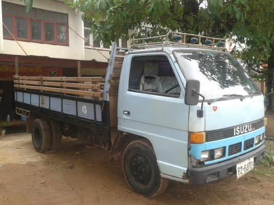 ขาย 6 ล้อ ISUZU NKR 110 แรง(NKR58L)(4BE1ฝาดำ) พวงมาลัยพาวเวอร์ เครื่องแห้ง แรงดี คัซซีสวยจัด .. ขาย 6 ล้อ ISUZU NKR 110 แรง(NKR58L)(4BE1ฝาดำ) พวงมาลัยพาวเวอร์ เครื่องแห้ง แรงดี คัซซีสวยจัด ..