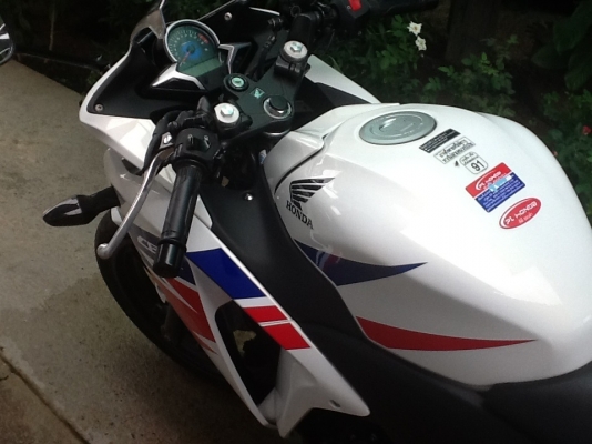 HONDA CBR250I หัวฉีด ABS สีขาว ตัวล่าสุด 2013 สภาพป้ายแดง
