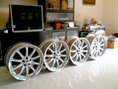 ล้อ BMW - HARTGE ขนาด 22 นิ้ว ล้อหน้า9.5 ET35 ล้อหลัง 10.5 ET 28 ราคาต่อรองได้