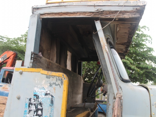 อีซูซุ 10 ล้อเพลาเดียว เครื่องดีวาง 6BB1 แซสซีเดิมกระบะท้ายลาดบรรทุกแบ็คโฮ120อยู่รถใช้งานอยู่จังหวัดน่านครับ อีซูซุ 10 ล้อเพลาเดียว เครื่องดีวาง 6BB1 แซสซีเดิมกระบะท้ายลาดบรรทุกแบ็คโฮ120อยู่รถใช้งานอยู่จังหวัดน่านครับ