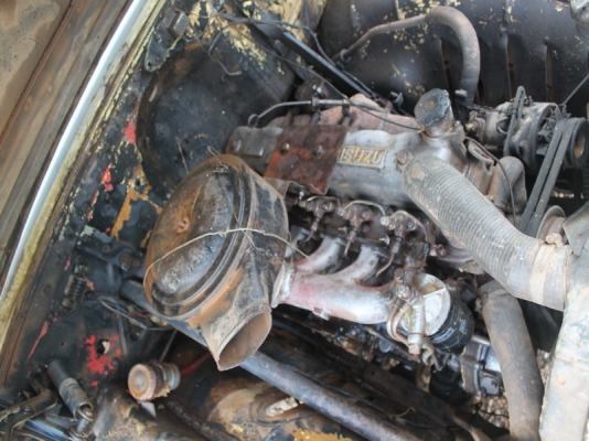 อีซูซุ 10 ล้อเพลาเดียว เครื่องดีวาง 6BB1 แซสซีเดิมกระบะท้ายลาดบรรทุกแบ็คโฮ120อยู่รถใช้งานอยู่จังหวัดน่านครับ อีซูซุ 10 ล้อเพลาเดียว เครื่องดีวาง 6BB1 แซสซีเดิมกระบะท้ายลาดบรรทุกแบ็คโฮ120อยู่รถใช้งานอยู่จังหวัดน่านครับ