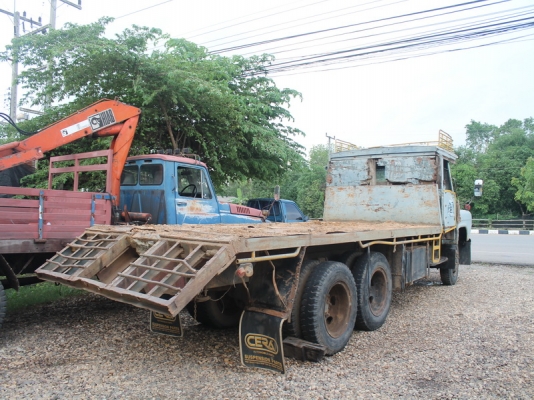 อีซูซุ 10 ล้อเพลาเดียว เครื่องดีวาง 6BB1 แซสซีเดิมกระบะท้ายลาดบรรทุกแบ็คโฮ120อยู่รถใช้งานอยู่จังหวัดน่านครับ อีซูซุ 10 ล้อเพลาเดียว เครื่องดีวาง 6BB1 แซสซีเดิมกระบะท้ายลาดบรรทุกแบ็คโฮ120อยู่รถใช้งานอยู่จังหวัดน่านครับ