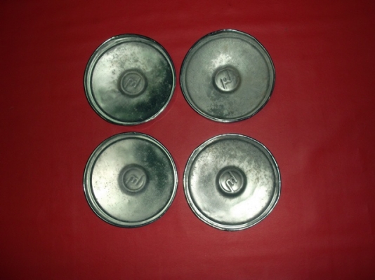 ขายฝาตบมาสด้า1000  จำนวน1ชุด ราคา1500 บาท