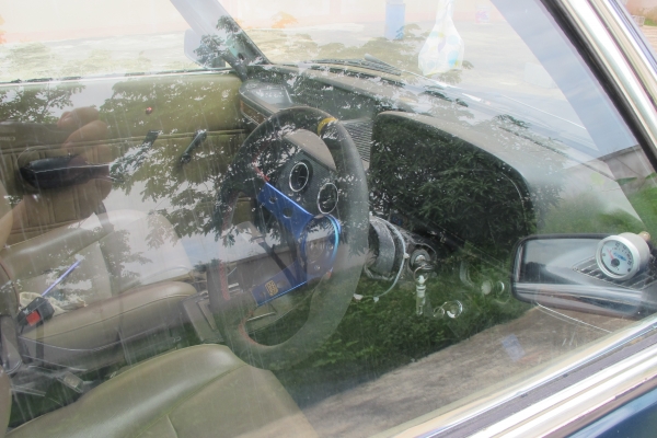 ขายตามสภาพรถ BMW E12 คลาสสิคเครื่อง 1G ติด GAS LPGแล้ว 29000 ราคาถูกกว่ามอเตอร์ไซค์ กันแดดกันฝน