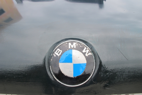 ขายตามสภาพรถ BMW E12 คลาสสิคเครื่อง 1G ติด GAS LPGแล้ว 29000 ราคาถูกกว่ามอเตอร์ไซค์ กันแดดกันฝน