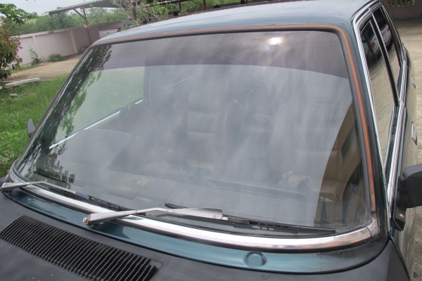 ขายตามสภาพรถ BMW E12 คลาสสิคเครื่อง 1G ติด GAS LPGแล้ว 29000 ราคาถูกกว่ามอเตอร์ไซค์ กันแดดกันฝน