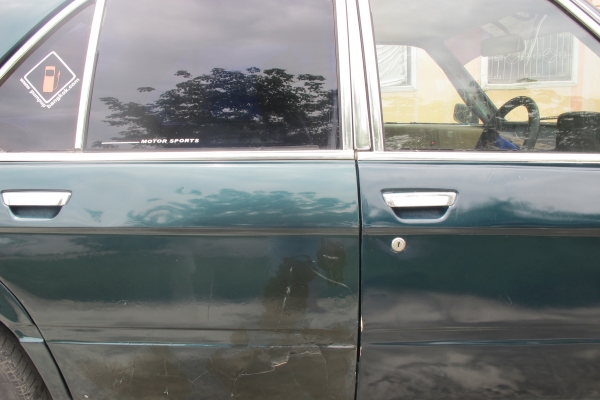 ขายตามสภาพรถ BMW E12 คลาสสิคเครื่อง 1G ติด GAS LPGแล้ว 29000 ราคาถูกกว่ามอเตอร์ไซค์ กันแดดกันฝน