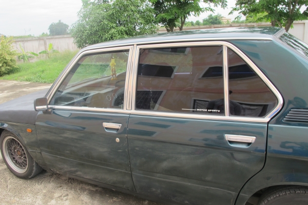 ขายตามสภาพรถ BMW E12 คลาสสิคเครื่อง 1G ติด GAS LPGแล้ว 29000 ราคาถูกกว่ามอเตอร์ไซค์ กันแดดกันฝน