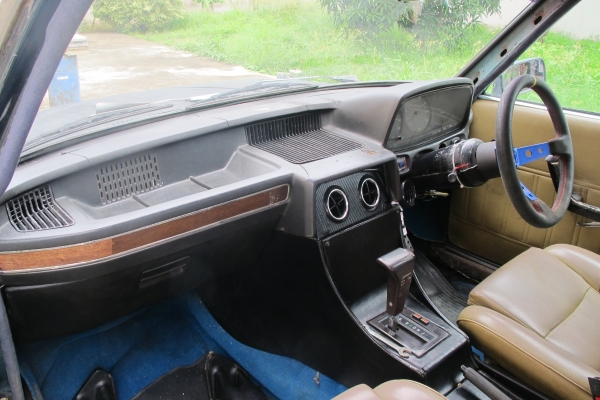 ขายตามสภาพรถ BMW E12 คลาสสิคเครื่อง 1G ติด GAS LPGแล้ว 29000 ราคาถูกกว่ามอเตอร์ไซค์ กันแดดกันฝน