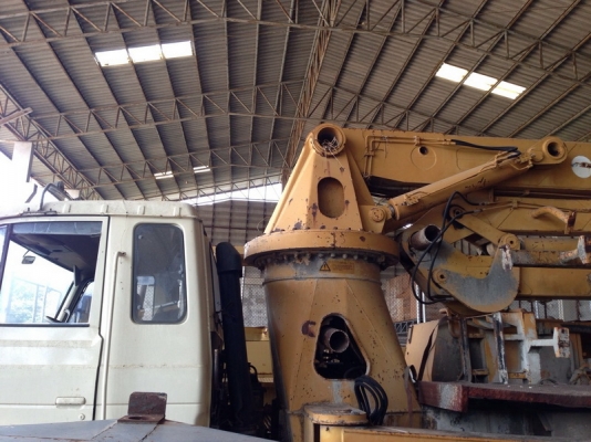 ขายรถยิงปูน 10 ล้อ 2 เพลา สภาพต้องทำเครื่อง ชุดยิงปูนสภาพดีมาก ราคาต่อรองได้