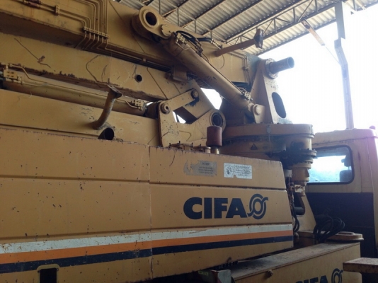 ขายรถยิงปูน 10 ล้อ 2 เพลา สภาพต้องทำเครื่อง ชุดยิงปูนสภาพดีมาก ราคาต่อรองได้