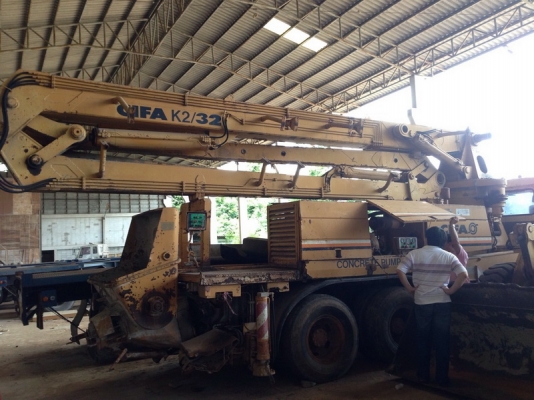 ขายรถยิงปูน 10 ล้อ 2 เพลา สภาพต้องทำเครื่อง ชุดยิงปูนสภาพดีมาก ราคาต่อรองได้