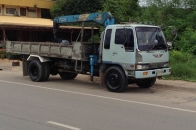 Hino Hi-Tech 6 ล้อ FG+เครน3ตัน. 5 เหลี่ยม ท้องV เครื่อง 210 แรงม้า กระบะยาว 6 เมตร ยางขอบ20 สภาพ 90\% เบรกจิ๊ฟฟี่ พวงมาลัยเพาเวอร์ ไฟฟ้า. สภาพพร้อมใช้. 750,000