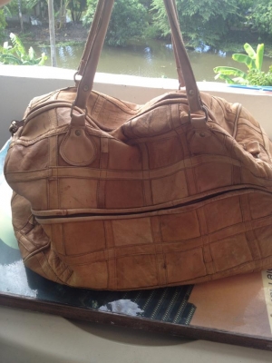 กระเป๋าหนังใบใหญ่ เป็นหนังต่อ สวยๆ หนังนิ่มๆ เท่ห์ๆ แนววินเทจ